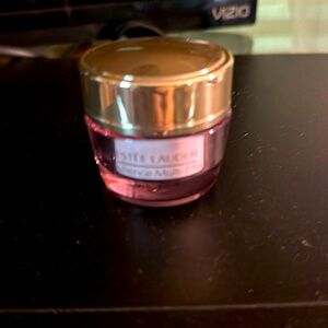 Estée Lauder resilience, multi effect face cream